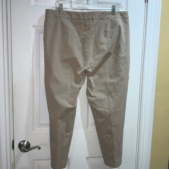 Talbots Woman khaki capris Sz 18W classic side zip - Picture 4 of 7